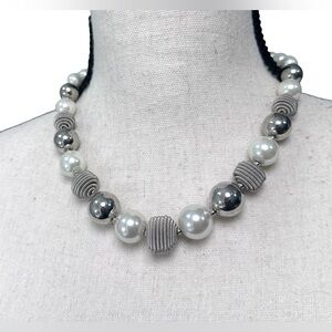 🩶Cato Silver Tone and Faux Pearl Necklace & Earrings